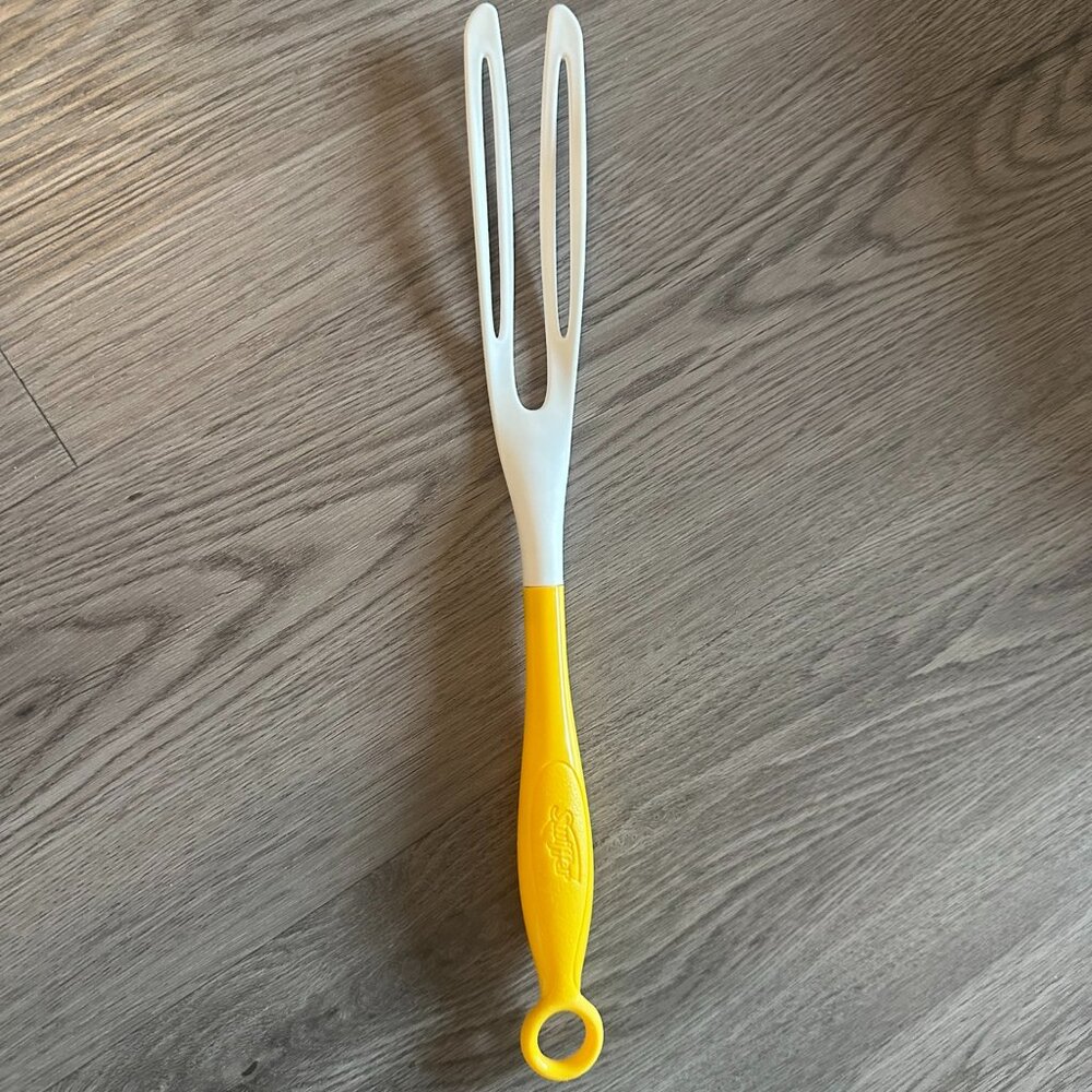 NEW Swiffer Dusters Dusting Stick